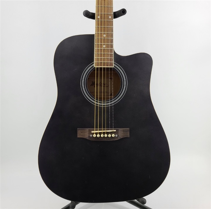 Madera store acoustic guitar