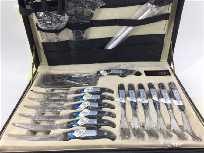 Kochtopfhaus Muller Knife Set in Briefcase