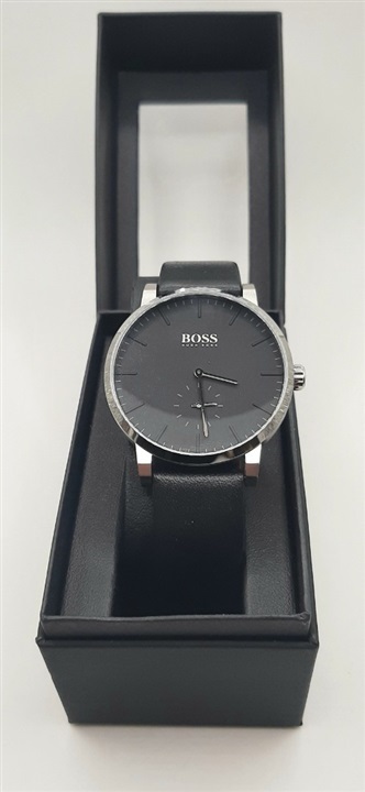 Boss essence clearance watch