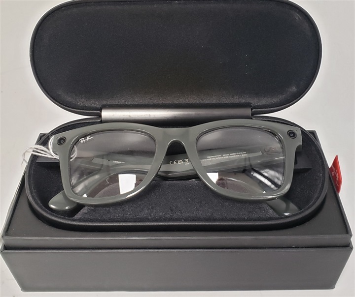 Hock Shop Marketplace | RAY BAN SMART GLASSES IN CASE W/ CHARGER