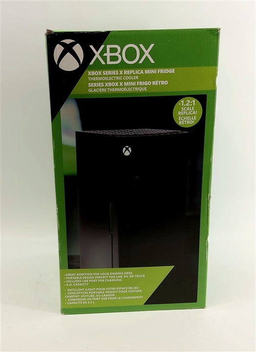 XBOX Series X Replica 8 Can Mini Fridge (Thermoelectric Cooler) 